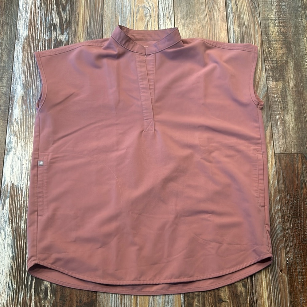 FIGS Rafaela scrub top
